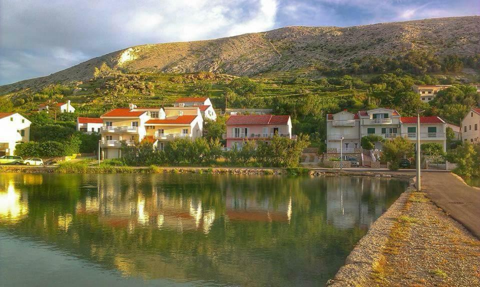 Apartmani Rija 3 Pag Town Extérieur photo